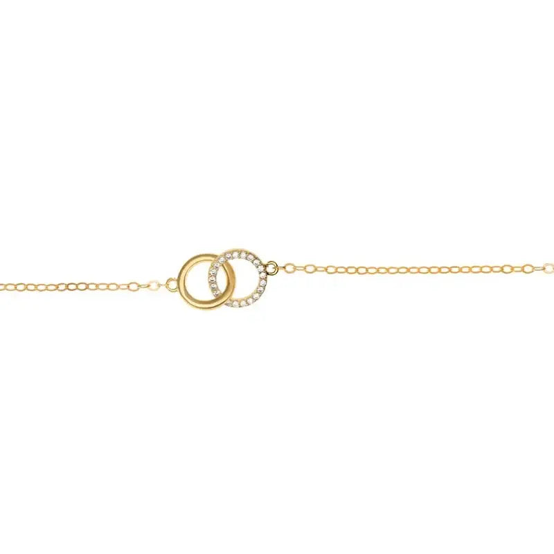 Delicate Gold Chain Bracelet with Interlocking Circle Charms and Lab Grown Diamond