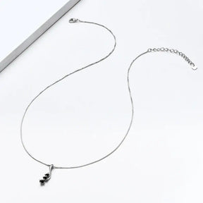 Delicate 925 Silver Lab Grown Diamond Curve Pendant Necklace with Black Gemstone