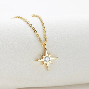 Gold star-shaped pendant necklace with lab grown diamond in 925 Sterling Silver