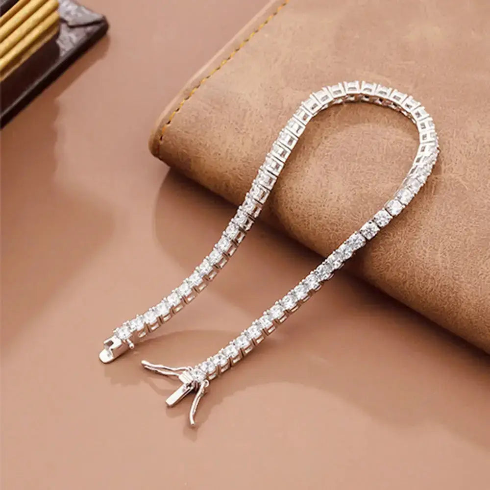 Elegant S925 Sterling Silver Real D Color Moissanite Tennis Bracelet with clasp